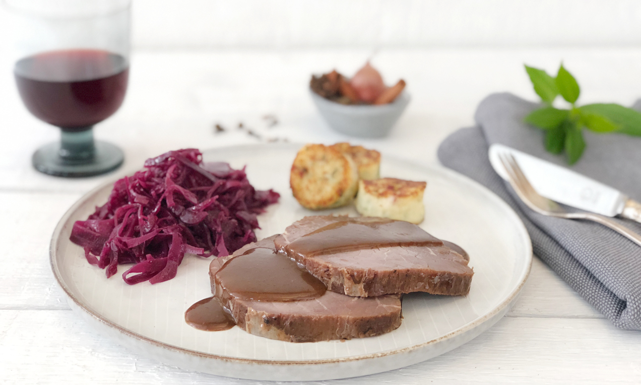 Picture - Sauerbraten und Rotkohl E3360 ret ausschnitt