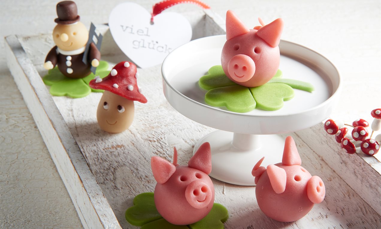 Marzipan-Glücksschweinchen_2_Dr. Oetker_Feindaten_quer.jpg