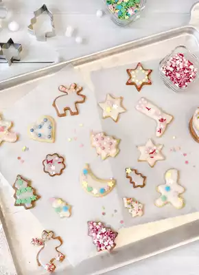 Bunte Weihnachtsplätzchen Rezept  Dr. Oetker