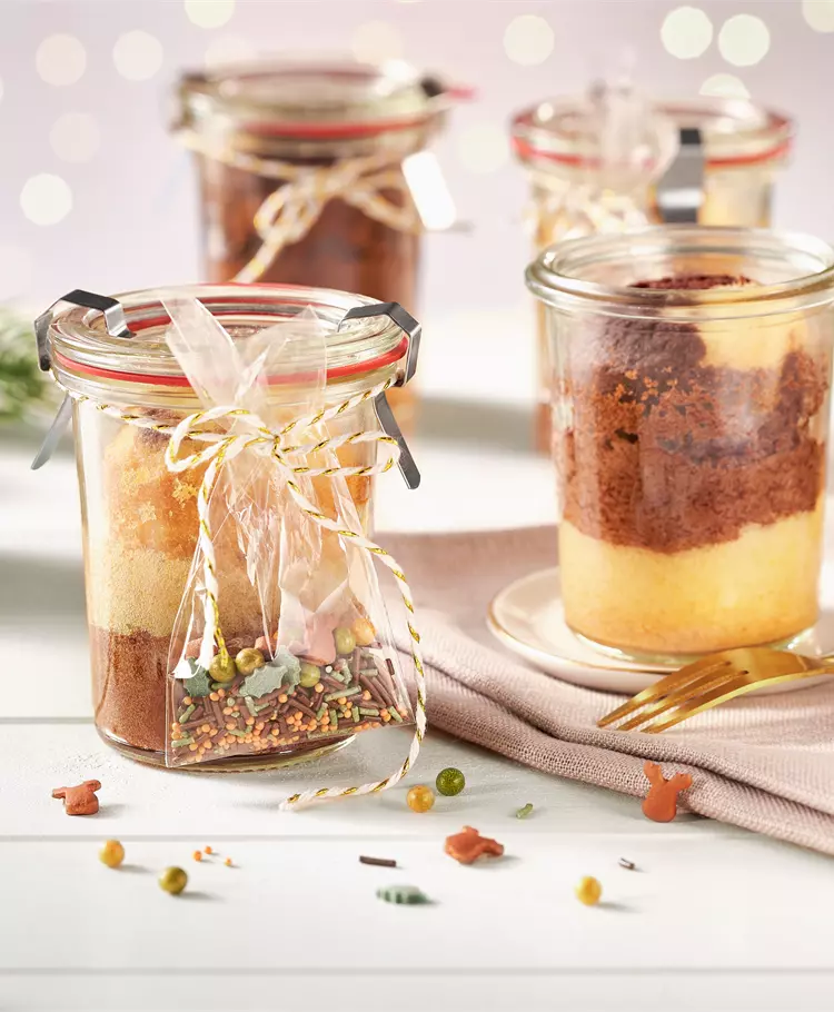 Weihnachtlicher Kuchen im Glas