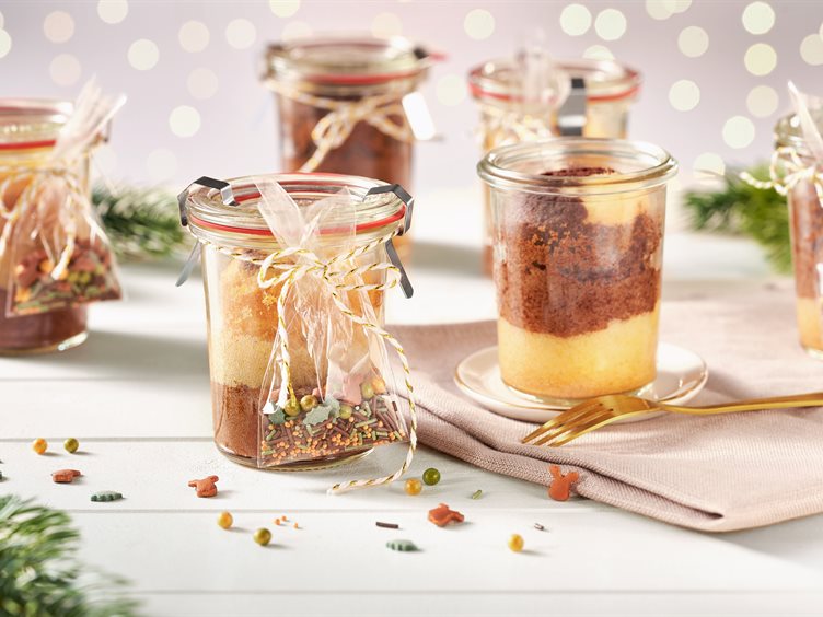 Weihnachtlicher Kuchen im Glas