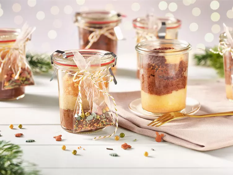 Weihnachtlicher Kuchen im Glas