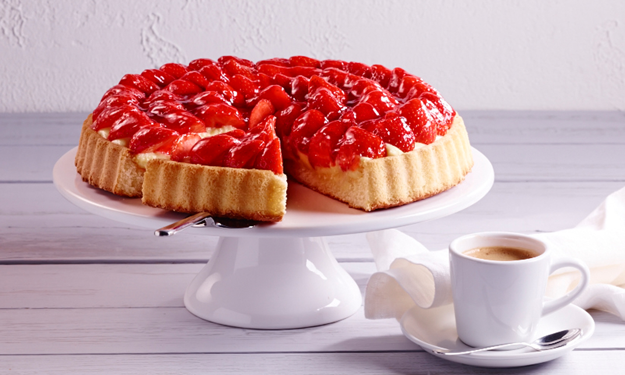 Picture - Obsttorte mit Erdbeeren Lieken 2015.jpg