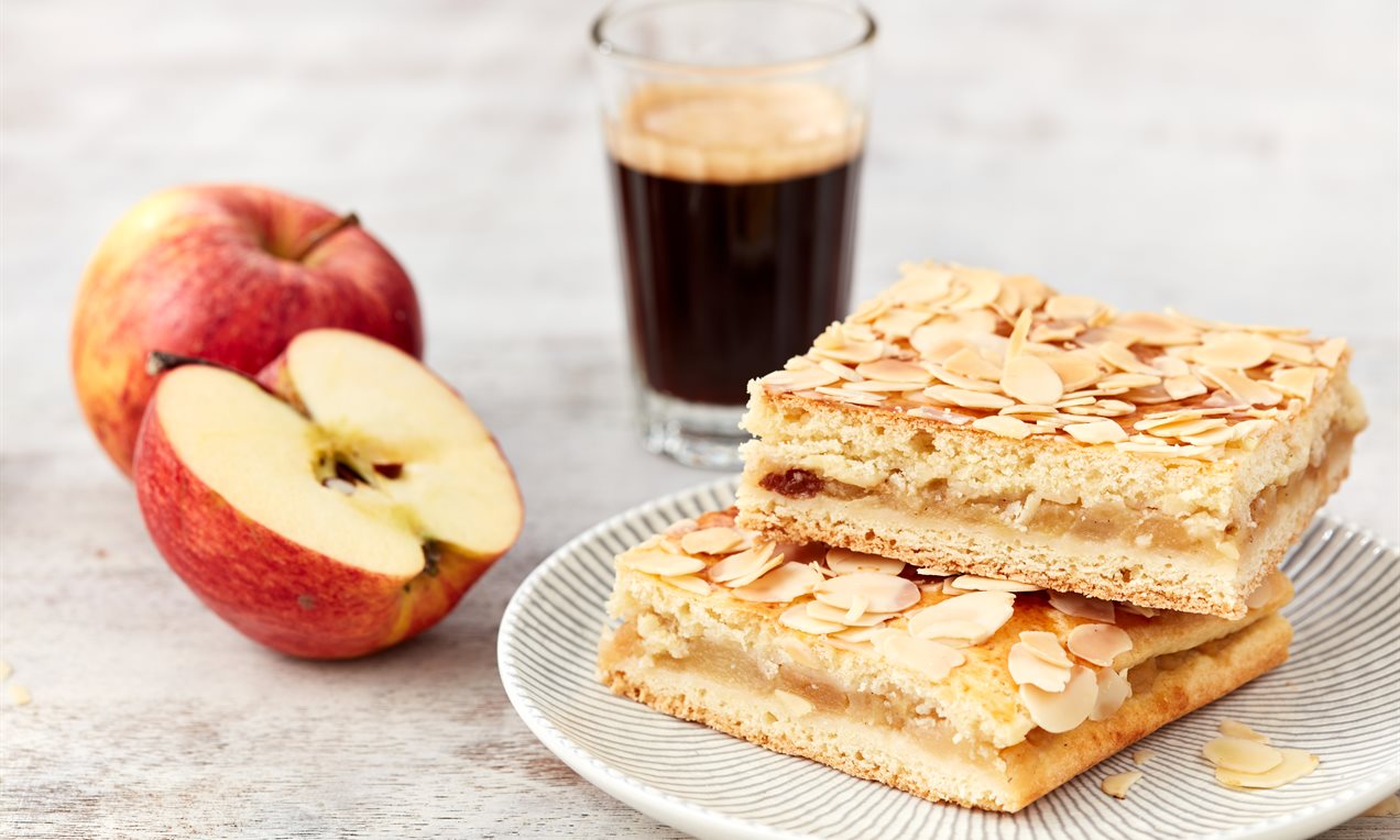 Gedeckter Apfelkuchen_QF_25753