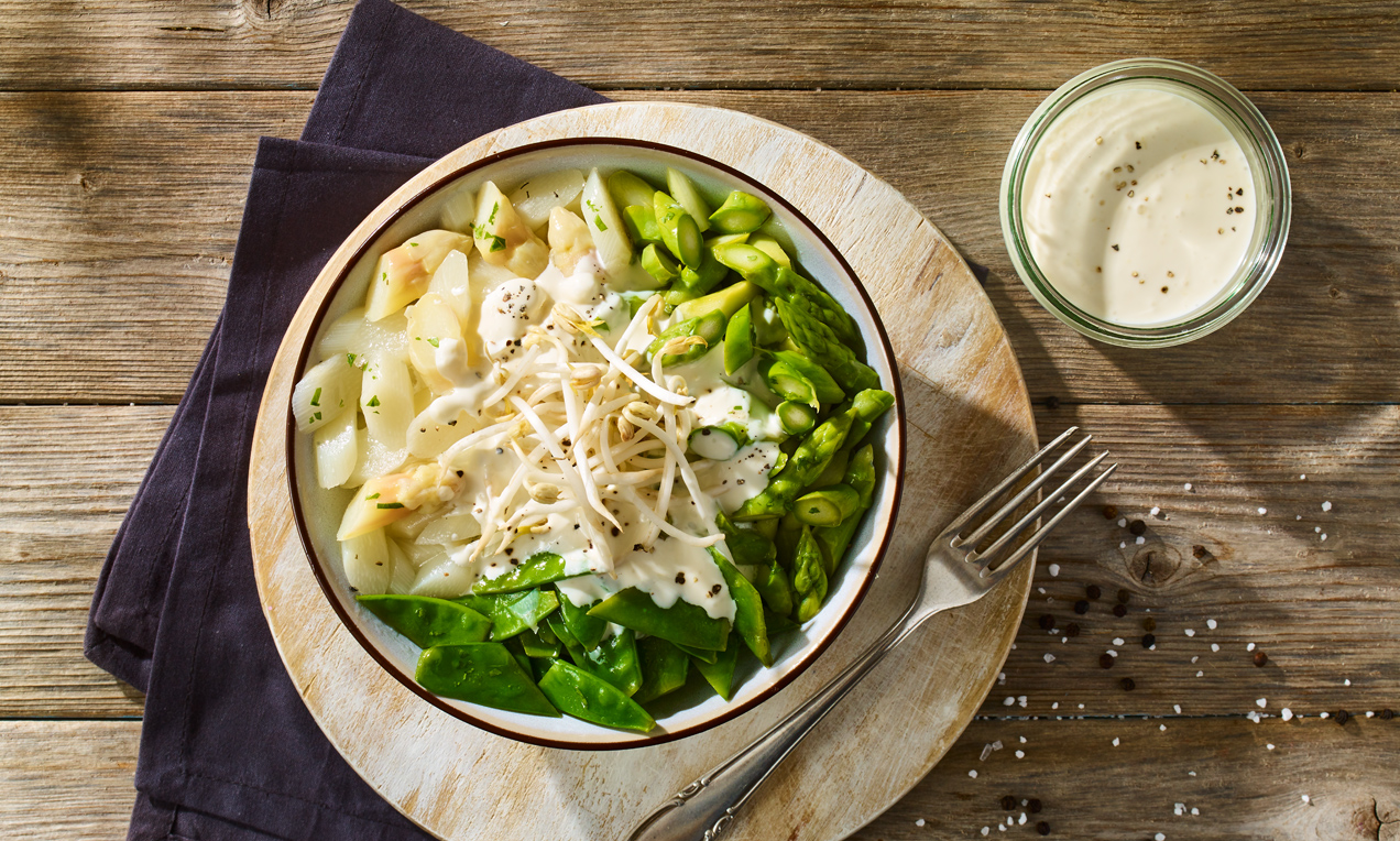 Grün-weißer Spargelsalat ausschnitt 109830