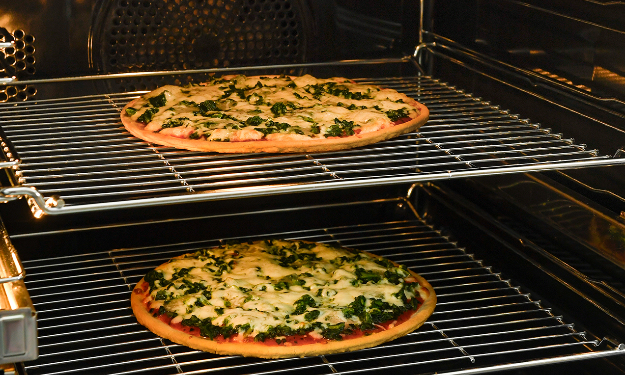 2 Pizzen gleichzeitig DSC4163 Ausschnitt