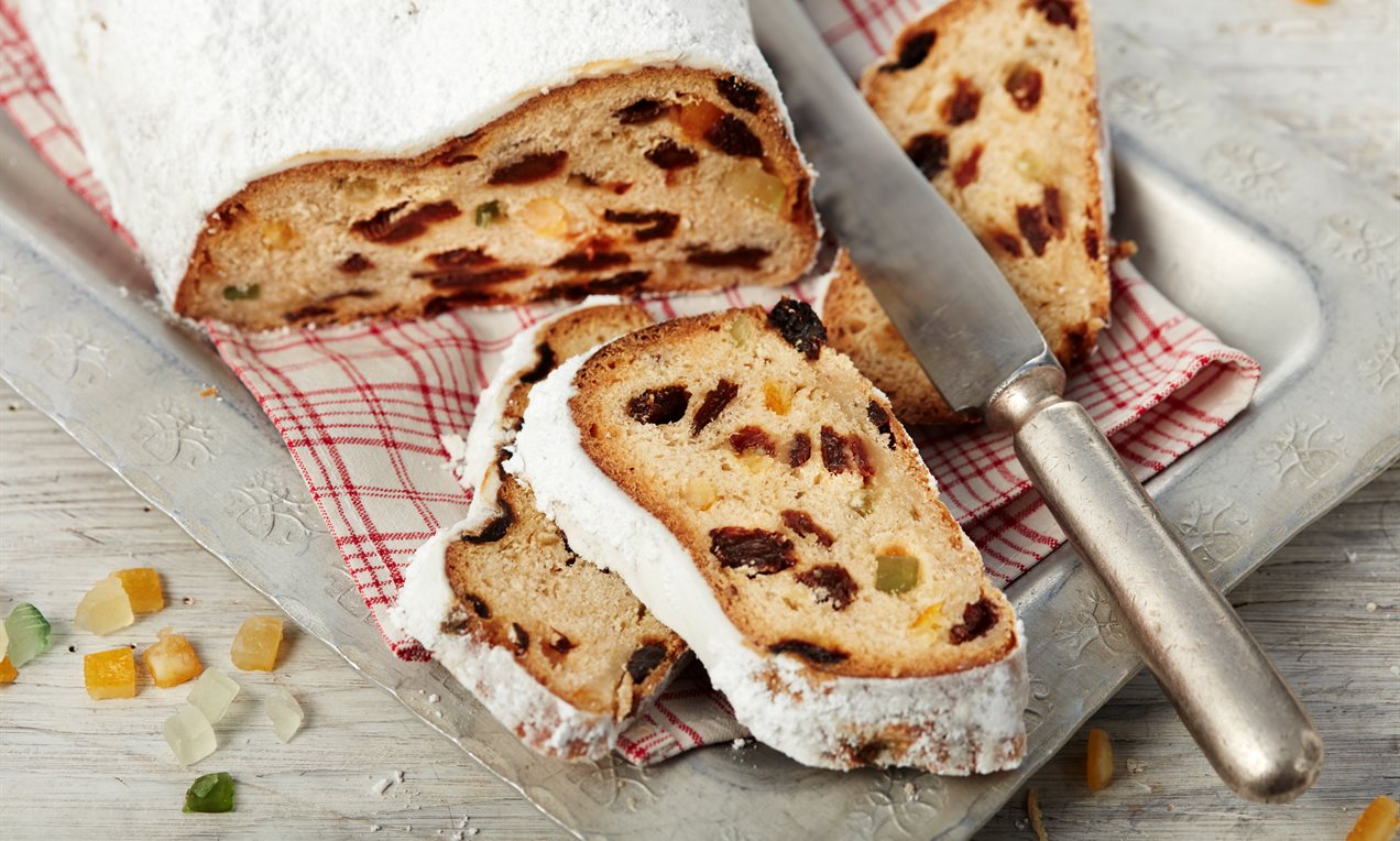 Christstollen QF Close 9707 Dr. Oetker