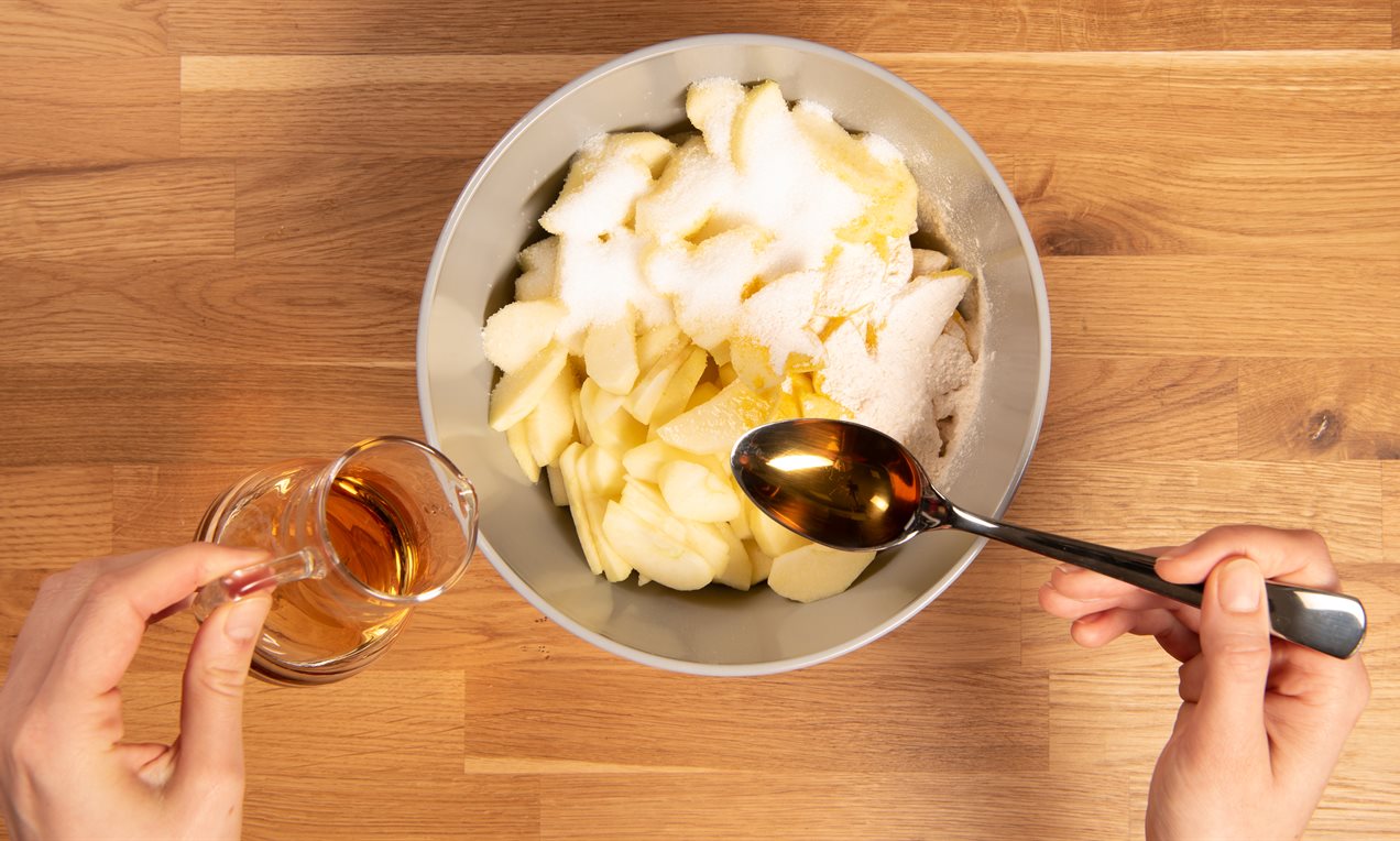 Picture - CakeuDessert Germany Editorialphoto Backen-mit-Rum 02