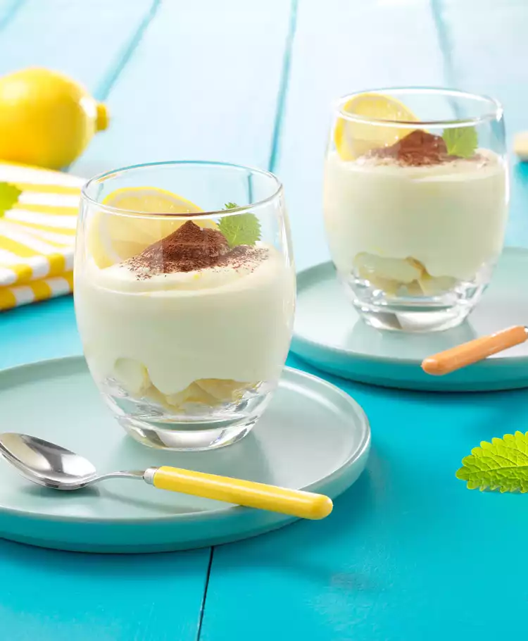 Zitronen-Tiramisu im Glas