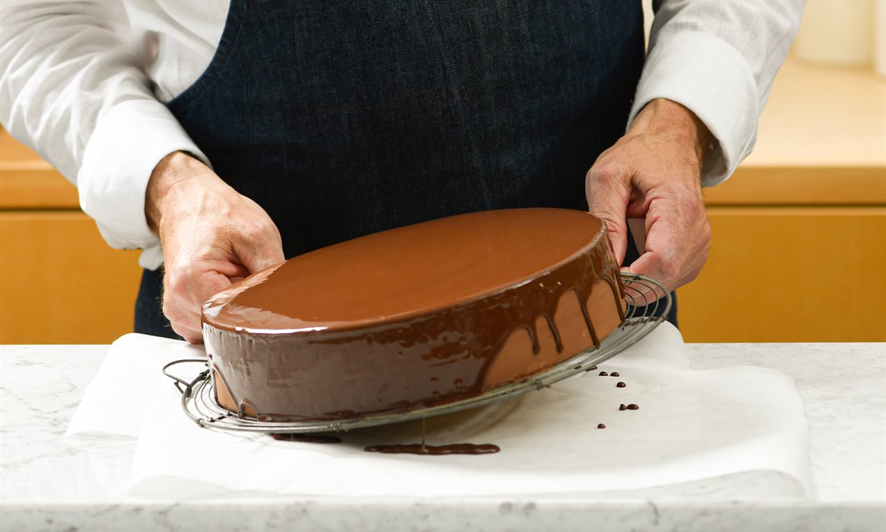 Torte Kuvertüre Palette Handling DSC7521