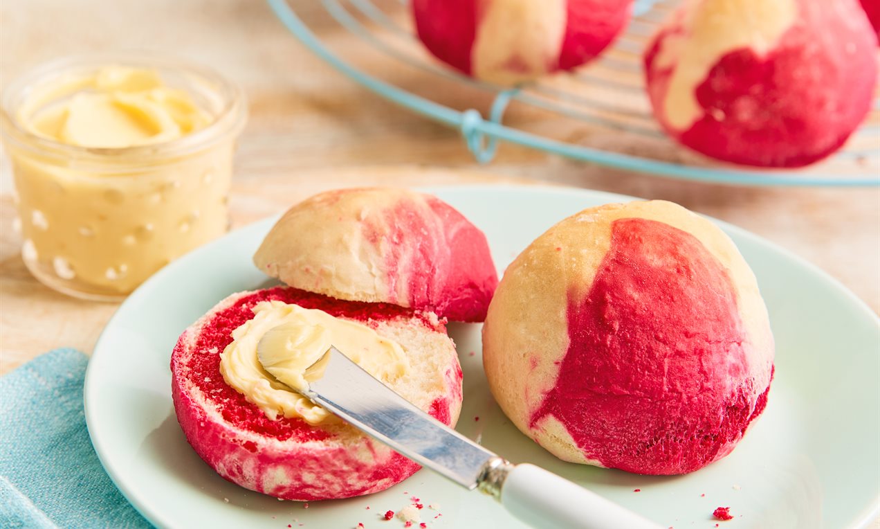 Rote-Bete-Brötchen Dr. Oetker Feindaten quer