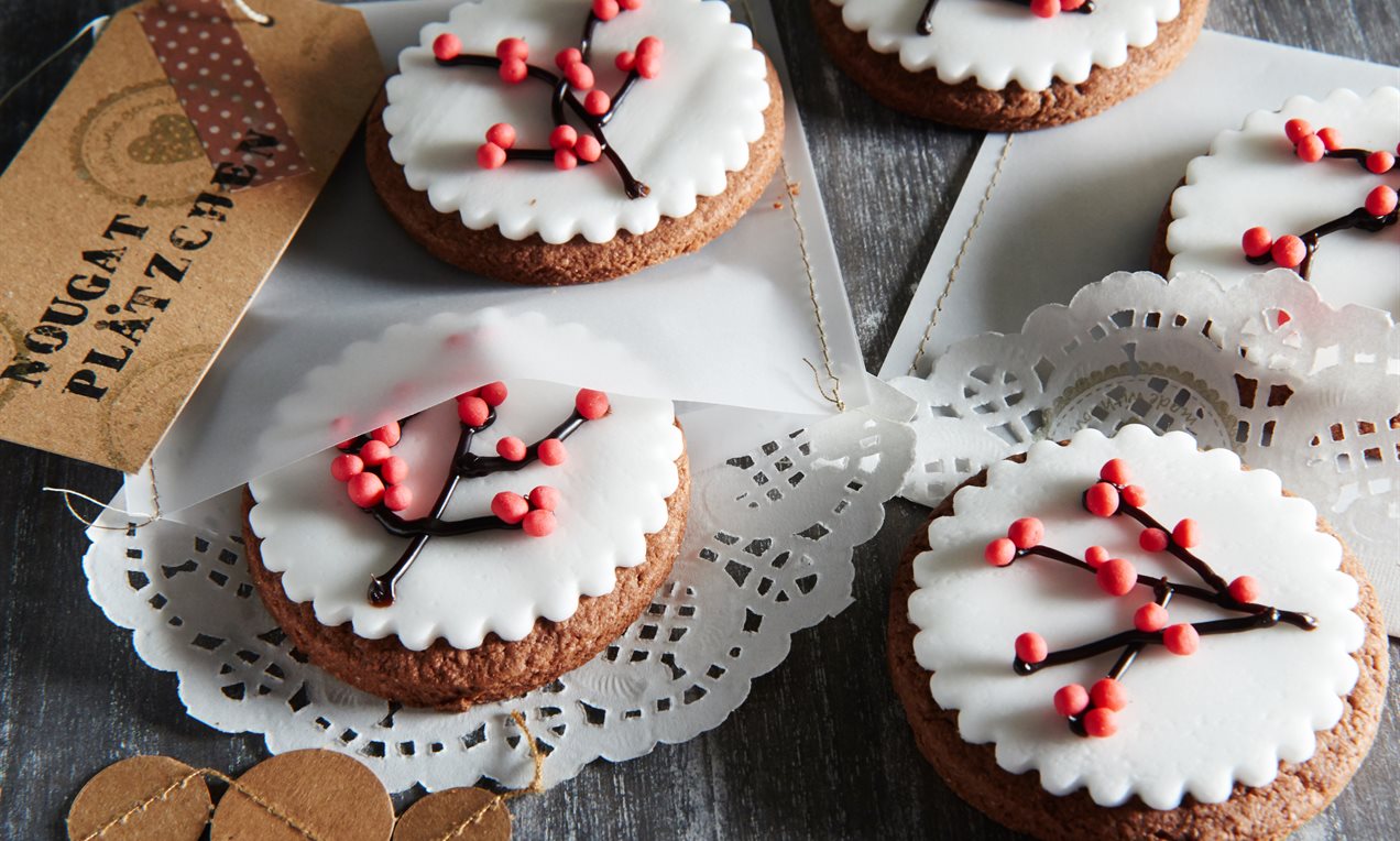 Picture - Winterliche Nougat-Plätzchen_2_Dr. Oetker_Feindaten_quer.jpg