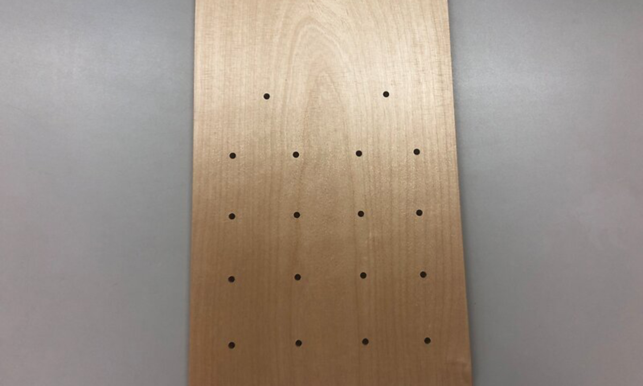 7Gugelhupf-Wall Material Brett Löcher  gebohrt Ausschnitt