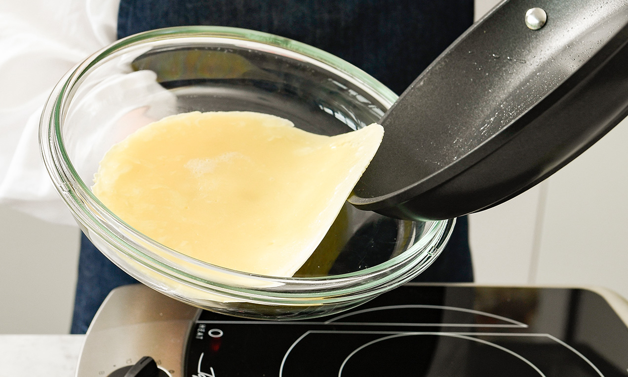Pfannkuchen mit Deckel wenden DSC7757 Ausschnitt