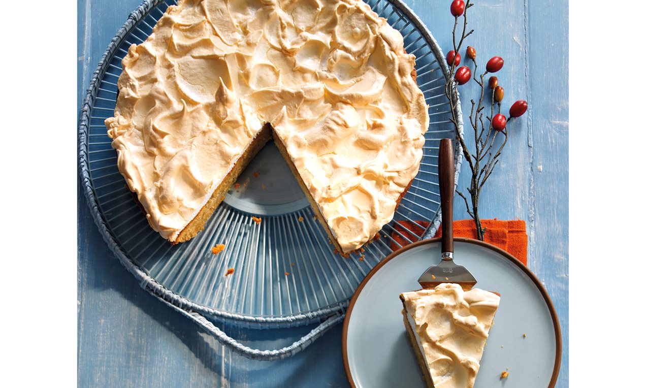 Birnenkuchen mit Baiserhaube zuschnitt