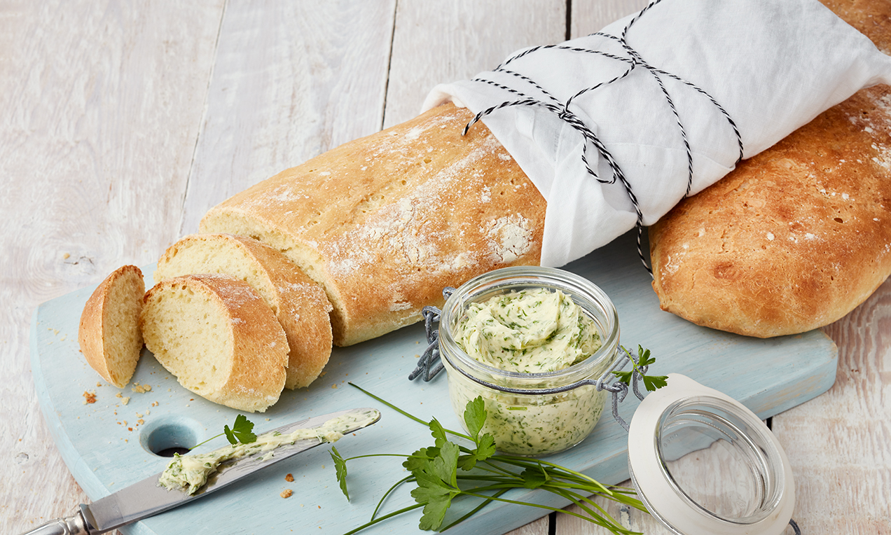 Ciabatta mit Kräuterbutter 22004 ausschnitt (d88792ae84bf46558682b522a682bb16)