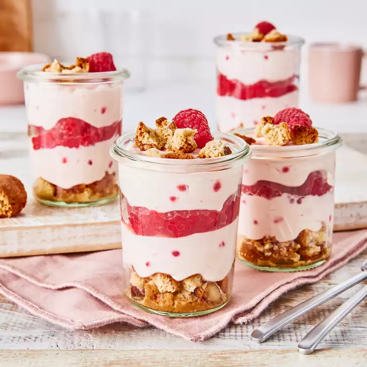 Himbeer-Dessert im Glas